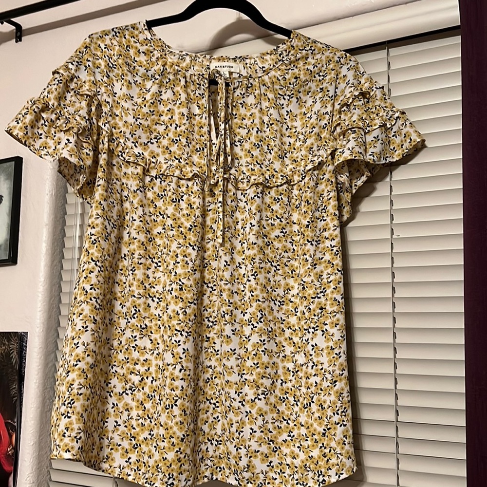 Max Studio fresh yellow floral blouse